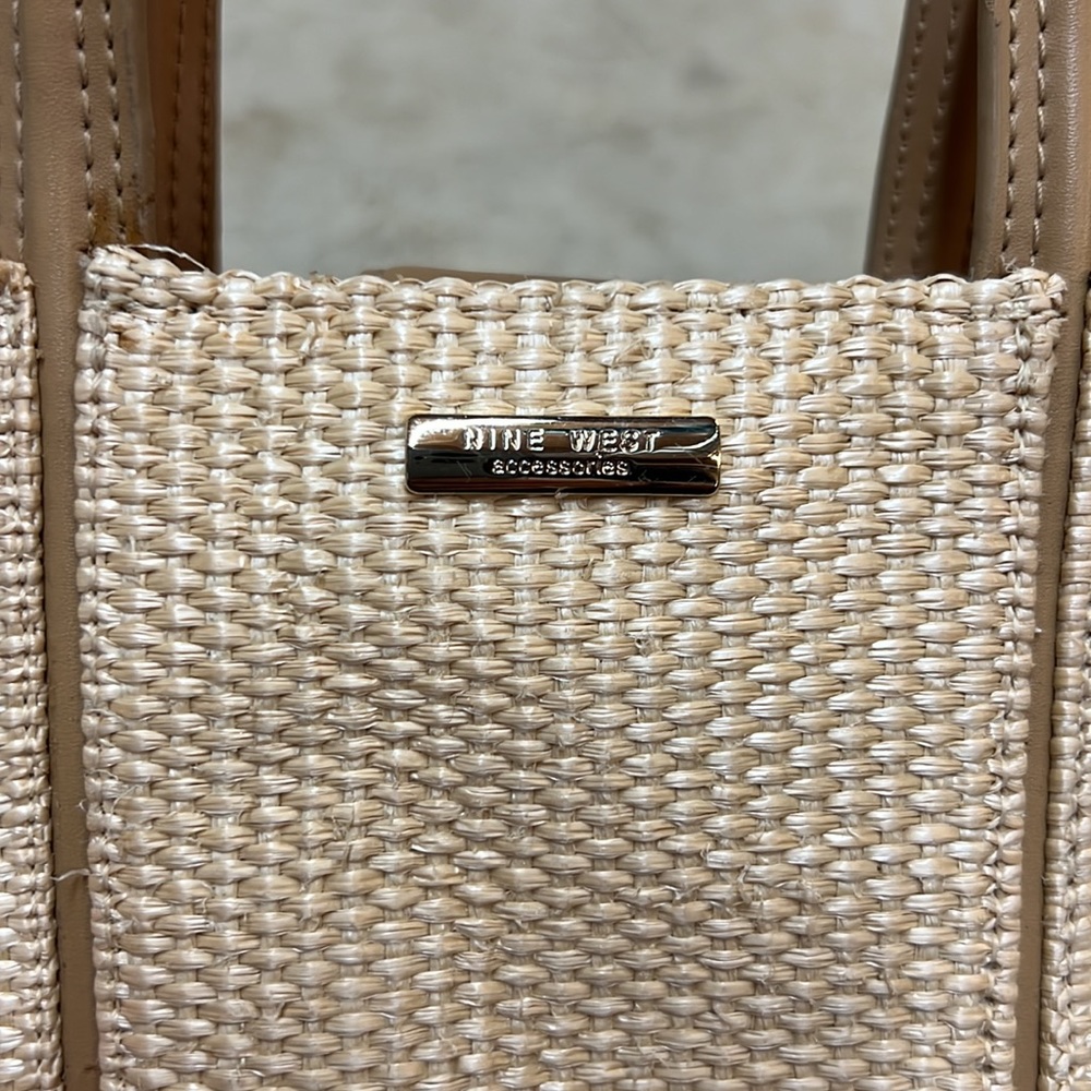 Handbag - Picture 7 of 7